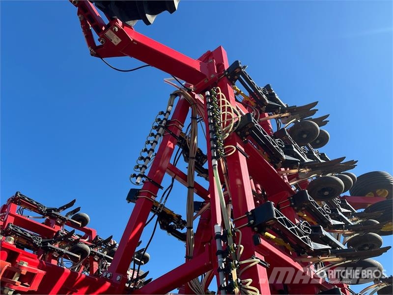 Bourgault 3335-76PHD 76 ft Air Drill 드릴