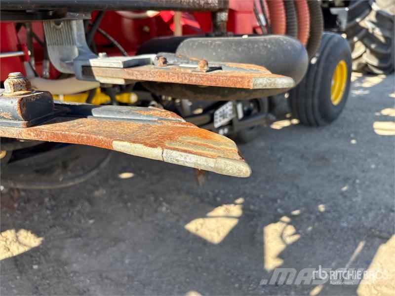 Bourgault 3335-76PHD 76 ft Air Drill Sembradoras