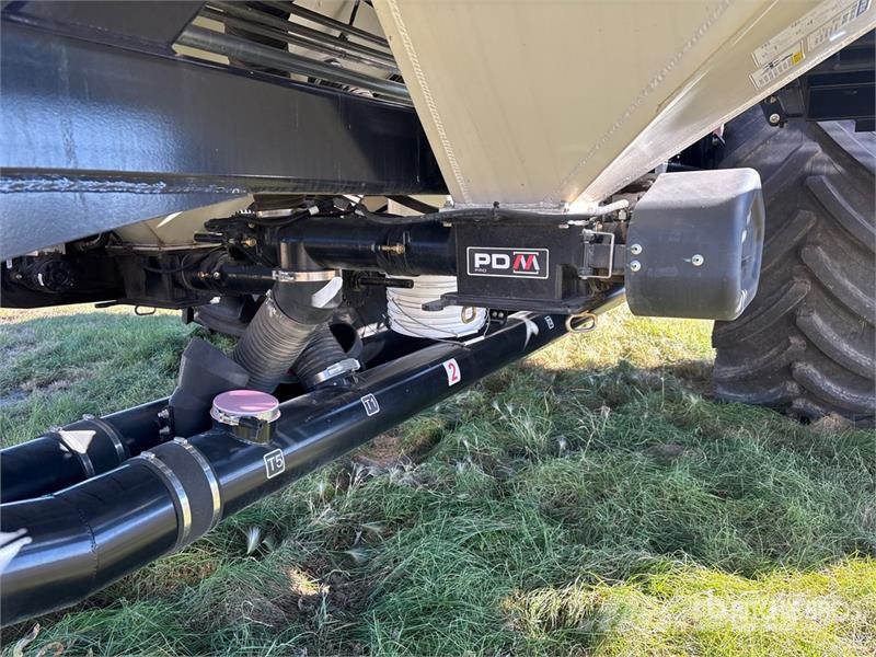 Bourgault 3335-76PHD 76 ft Air Drill 드릴