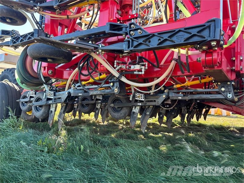 Bourgault 3335-76PHD 76 ft Air Drill 드릴