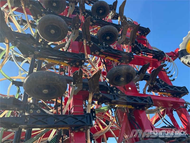 Bourgault 3335-76PHD 76 ft Air Drill 드릴