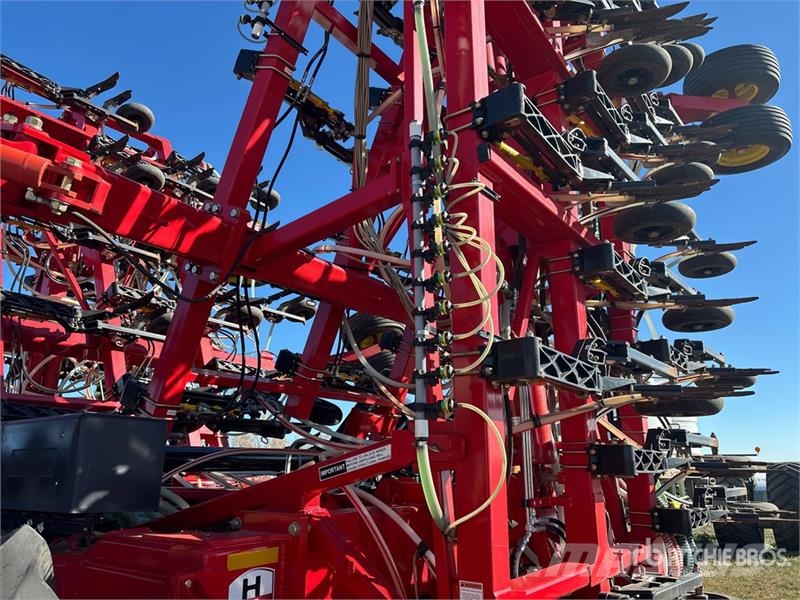 Bourgault 3335-76PHD 76 ft Air Drill 드릴