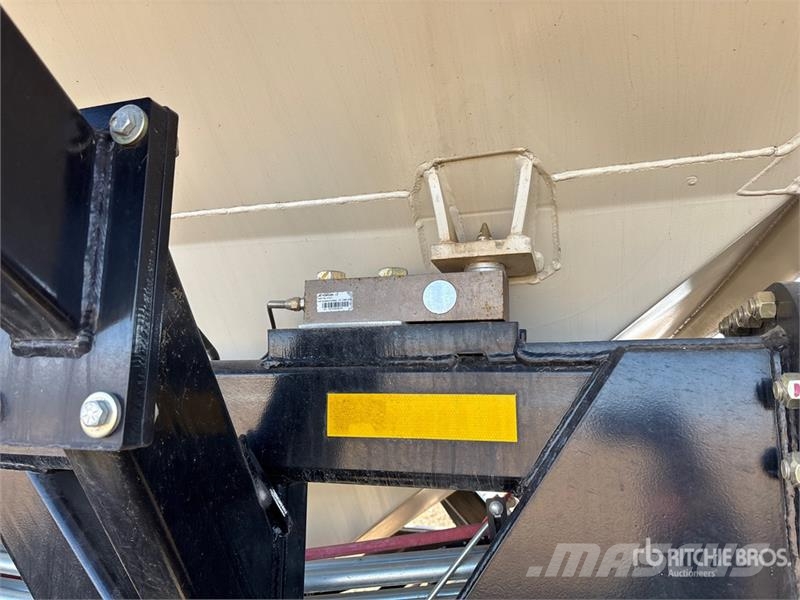 Bourgault 3335 QDA 76 ft Air Drill مثاقيب