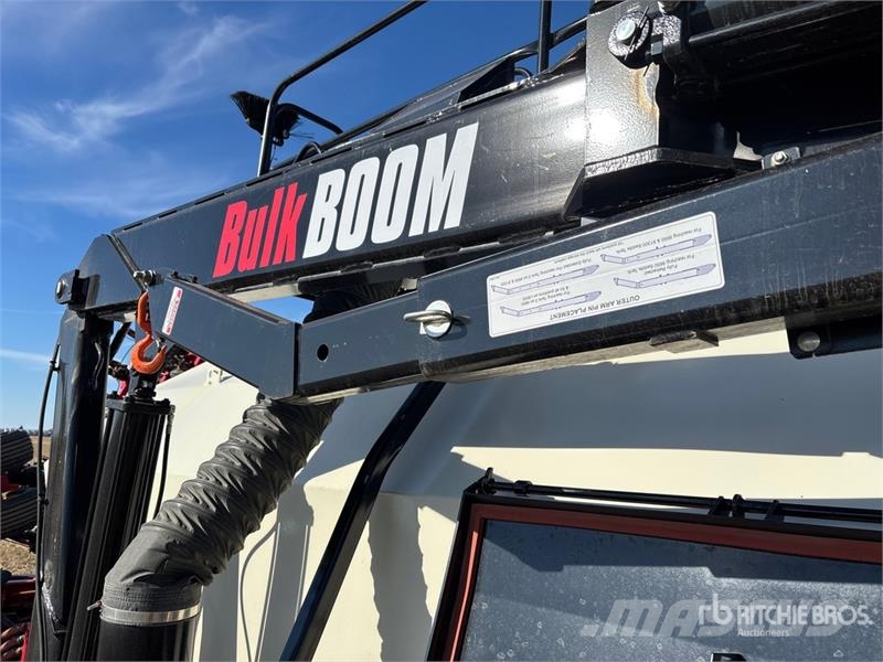 Bourgault 3335 QDA 76 ft Air Drill مثاقيب