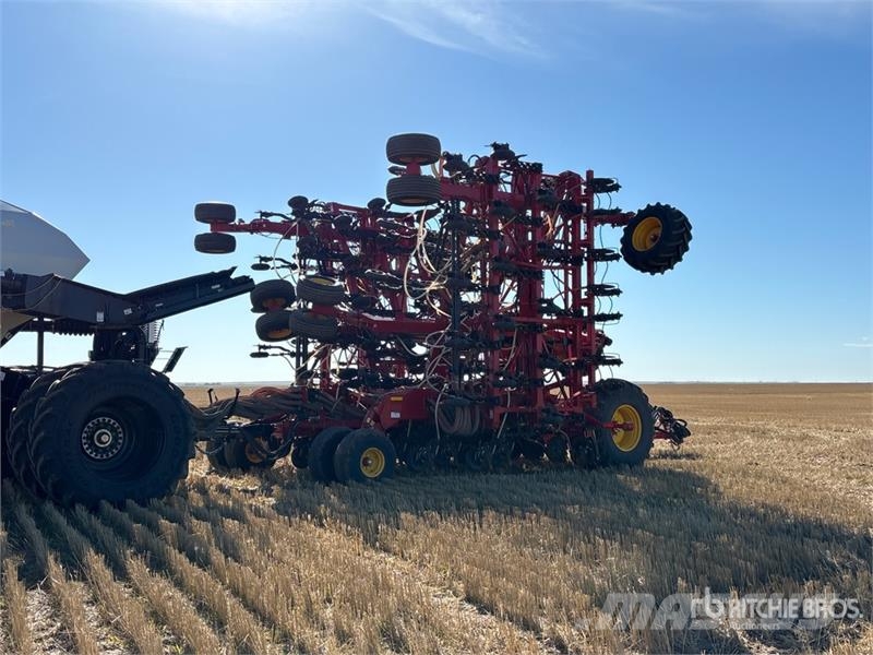 Bourgault 3335 QDA 76 ft Air Drill مثاقيب