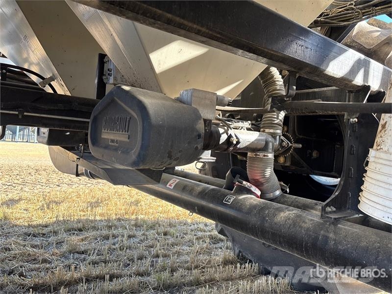 Bourgault 3335 QDA 76 ft Air Drill مثاقيب