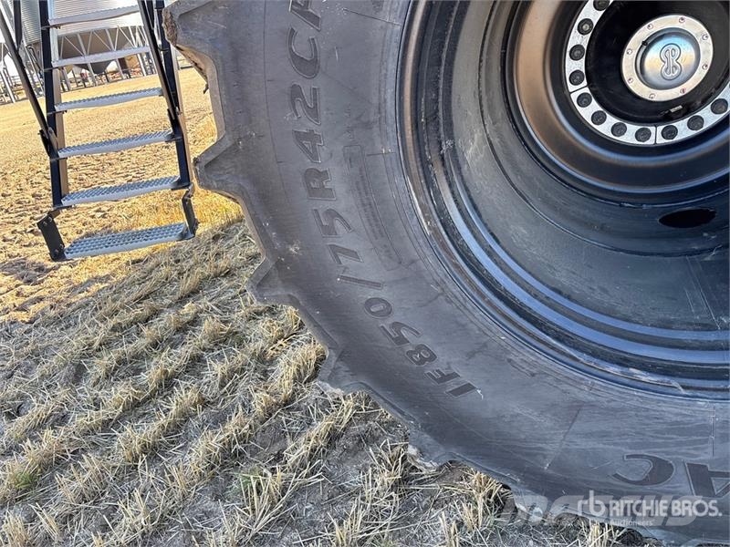 Bourgault 3335 QDA 76 ft Air Drill مثاقيب