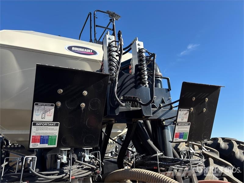 Bourgault 3335 QDA 76 ft Air Drill مثاقيب