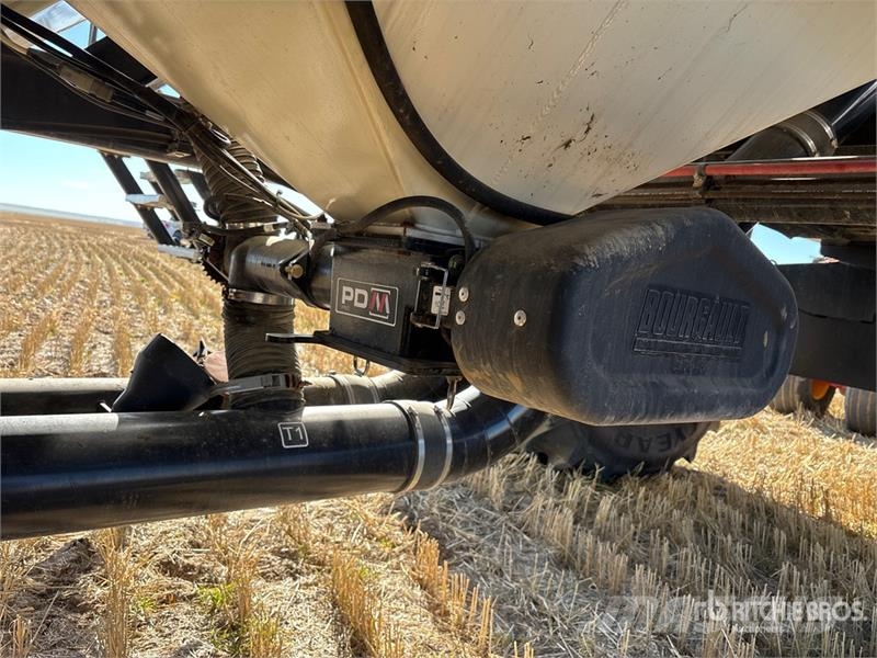 Bourgault 3335 QDA 76 ft Air Drill مثاقيب