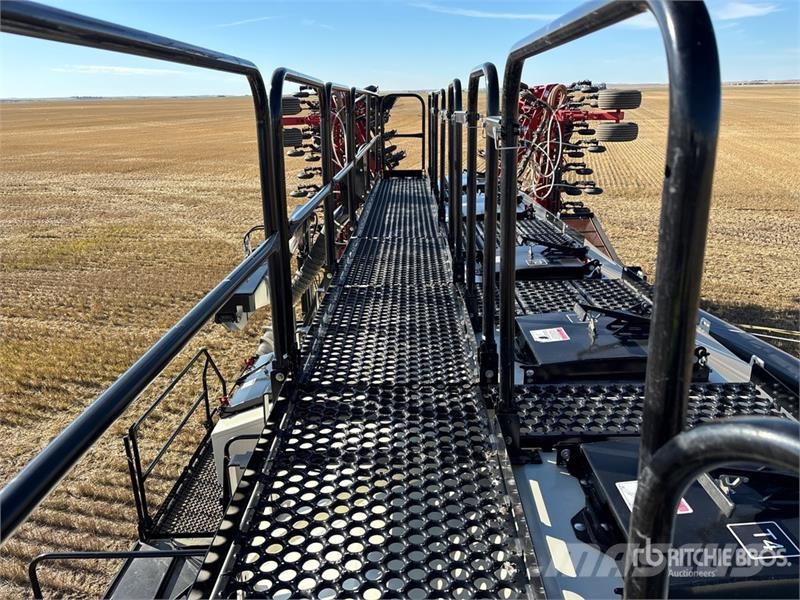 Bourgault 3335 QDA 76 ft Air Drill مثاقيب