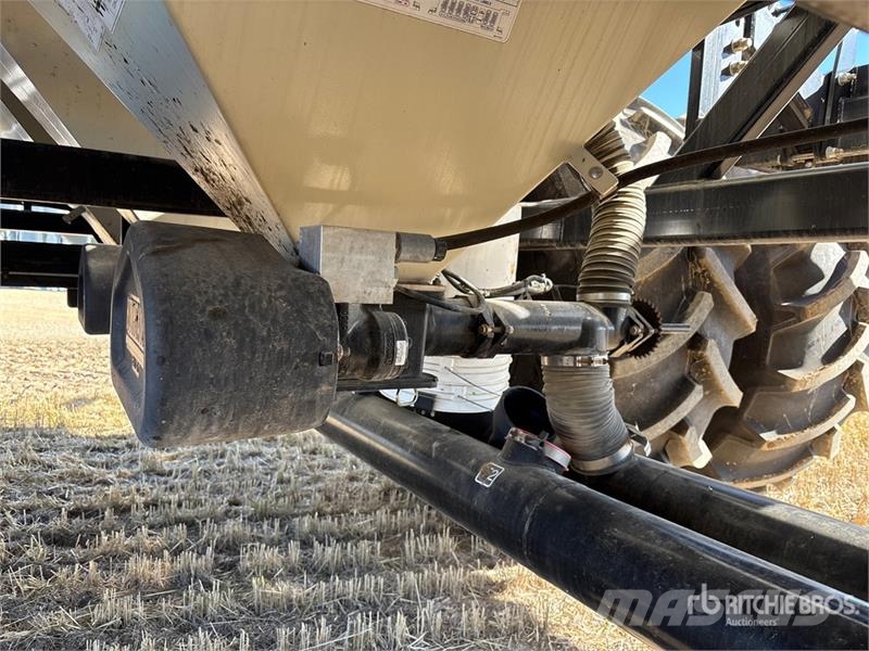 Bourgault 3335 QDA 76 ft Air Drill مثاقيب