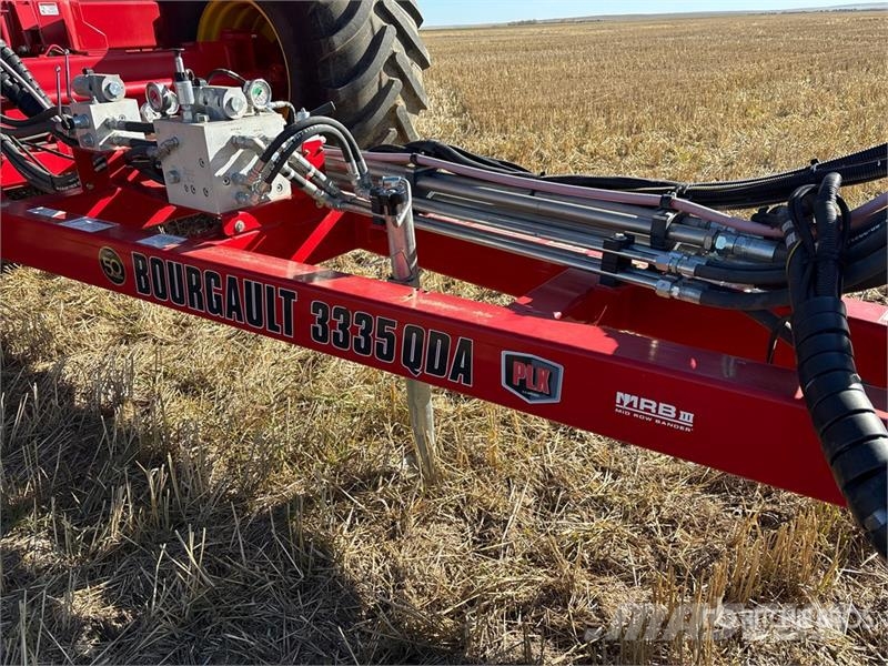 Bourgault 3335 QDA 76 ft Air Drill مثاقيب