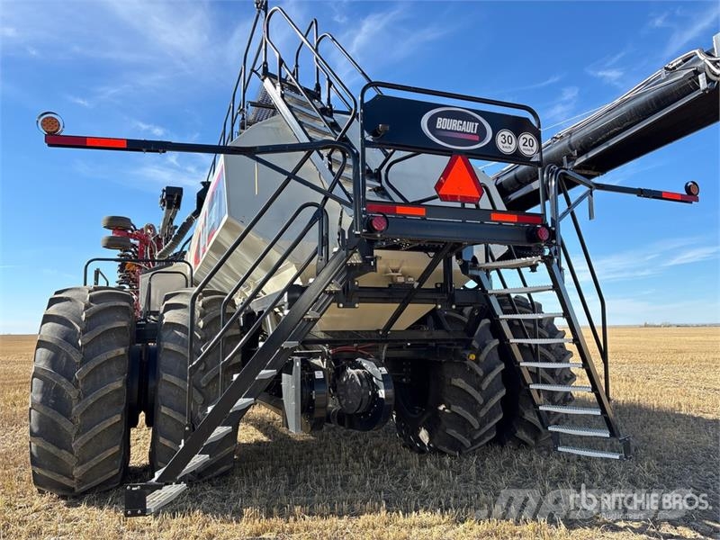 Bourgault 3335 QDA 76 ft Air Drill مثاقيب