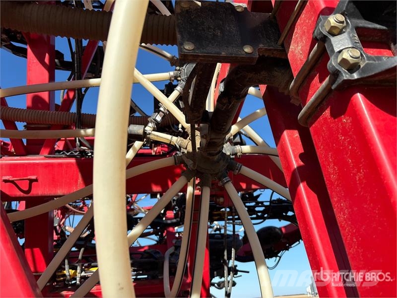 Bourgault 3335 QDA 76 ft Air Drill مثاقيب