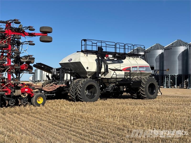 Bourgault 3335 QDA 76 ft Air Drill مثاقيب