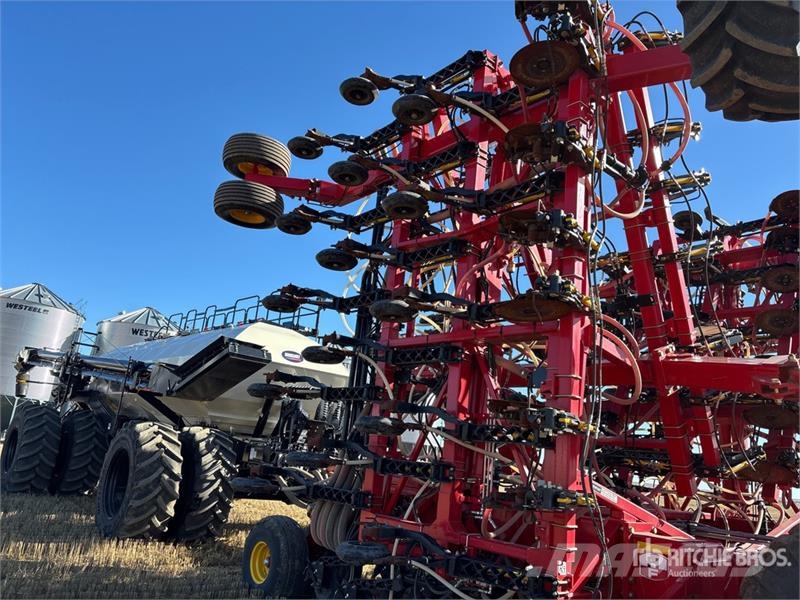 Bourgault 3335 QDA 76 ft Air Drill مثاقيب