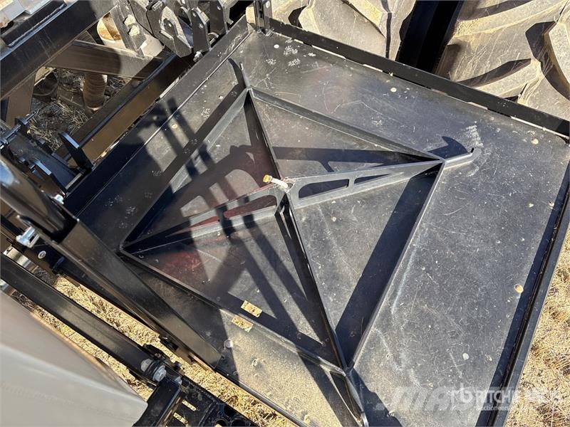 Bourgault 3335 QDA 76 ft Air Drill مثاقيب