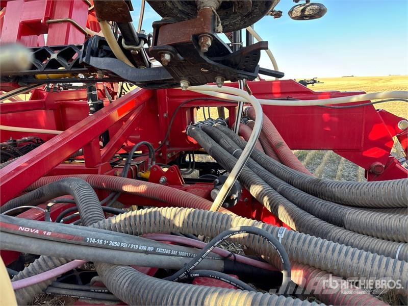 Bourgault 3335 QDA 76 ft Air Drill مثاقيب