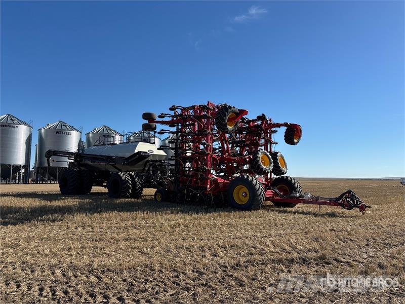 Bourgault 3335 QDA 76 ft Air Drill مثاقيب
