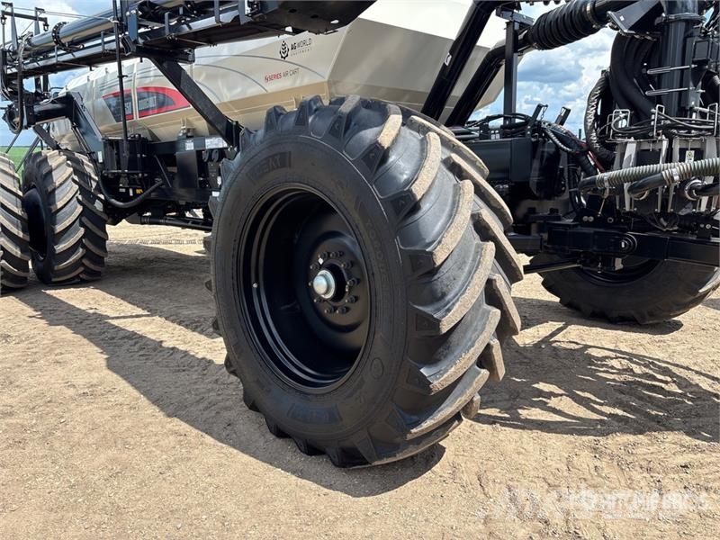 Bourgault 3335 QDA 80 ft Air Drill مثاقيب