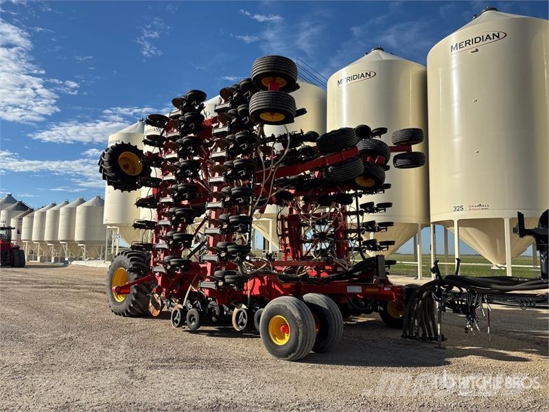 Bourgault 3720 60 ft Air Drill مثاقيب