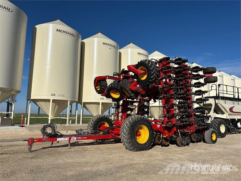 Bourgault 3720 60 ft Air Drill مثاقيب
