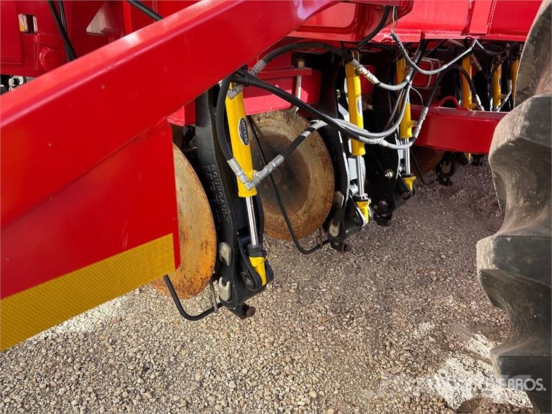 Bourgault 3720 60 ft Air Drill مثاقيب