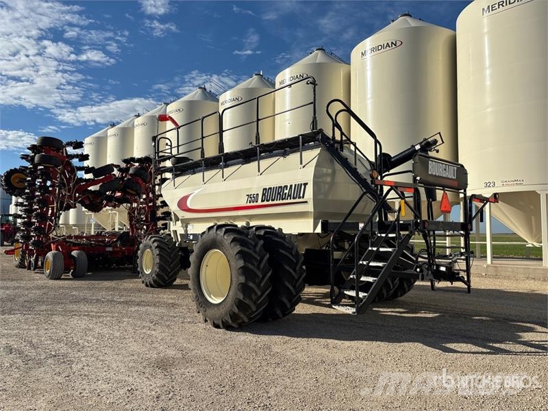 Bourgault 3720 60 ft Air Drill مثاقيب