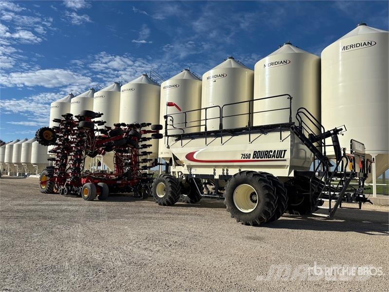 Bourgault 3720 60 ft Air Drill مثاقيب