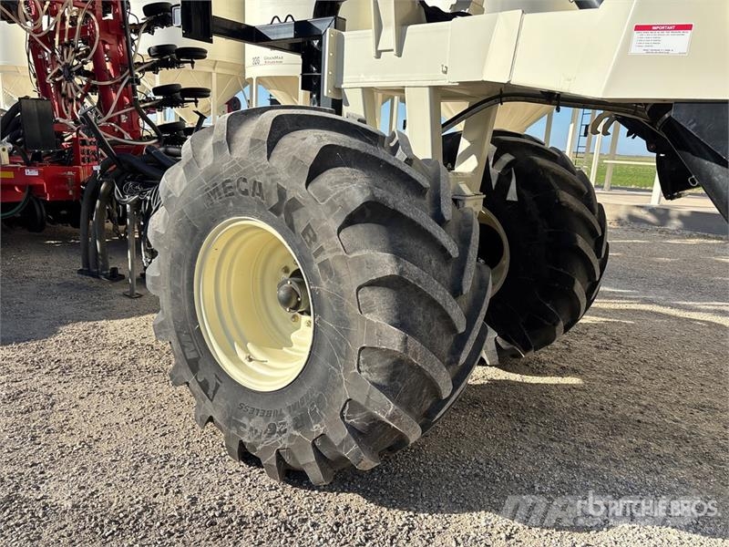 Bourgault 3720 60 ft Air Drill مثاقيب