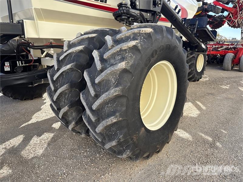 Bourgault 3720 60 ft Air Drill مثاقيب