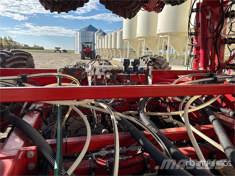Bourgault 3720 60 ft Air Drill مثاقيب
