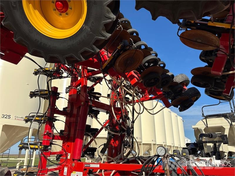 Bourgault 3720 60 ft Air Drill مثاقيب