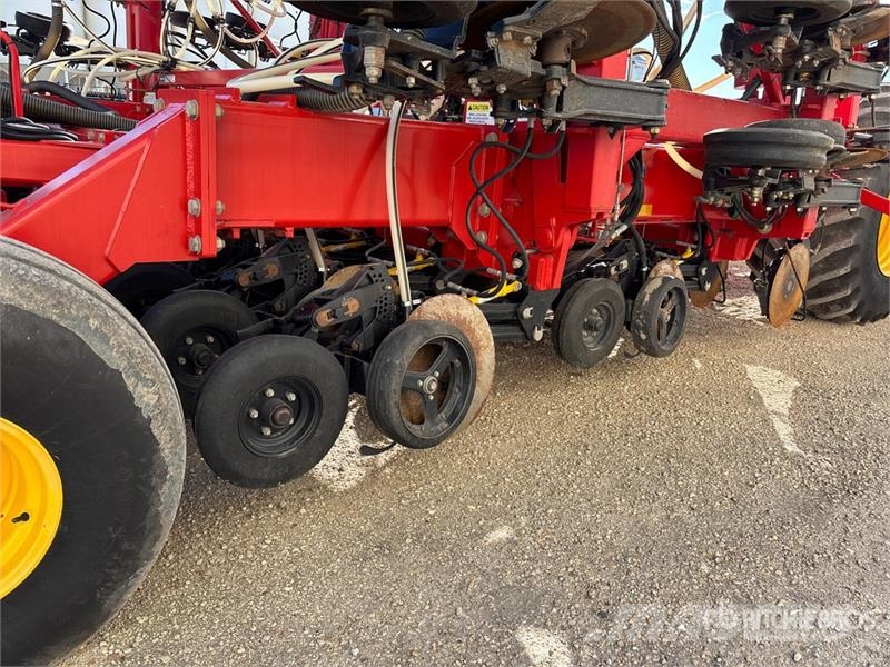 Bourgault 3720 60 ft Air Drill مثاقيب