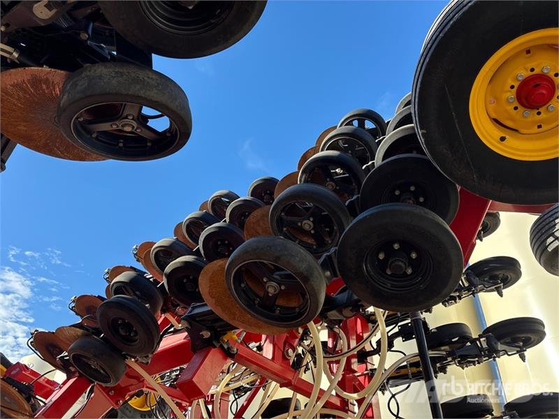 Bourgault 3720 60 ft Air Drill مثاقيب