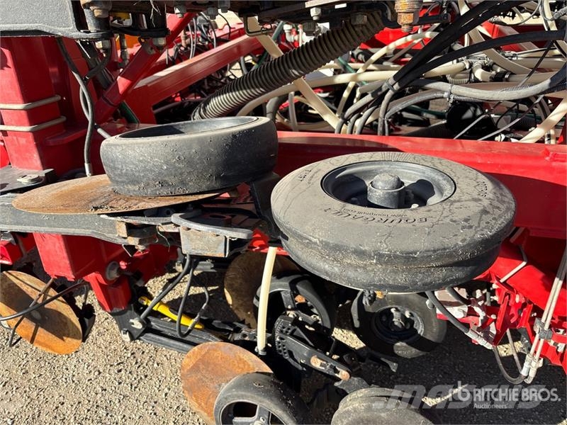 Bourgault 3720 60 ft Air Drill مثاقيب