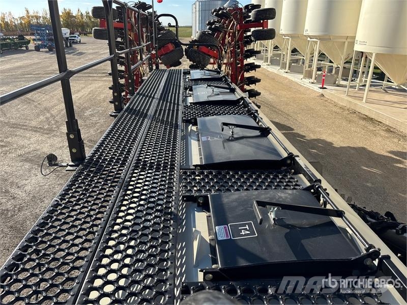 Bourgault 3720 60 ft Air Drill مثاقيب