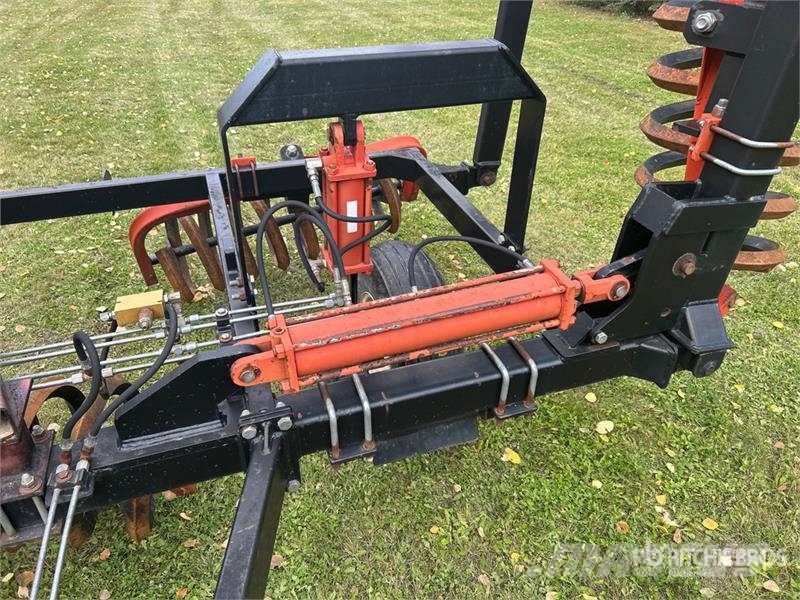 Bourgault 4000 32 ft Coil Packer Other tillage machines and accessories