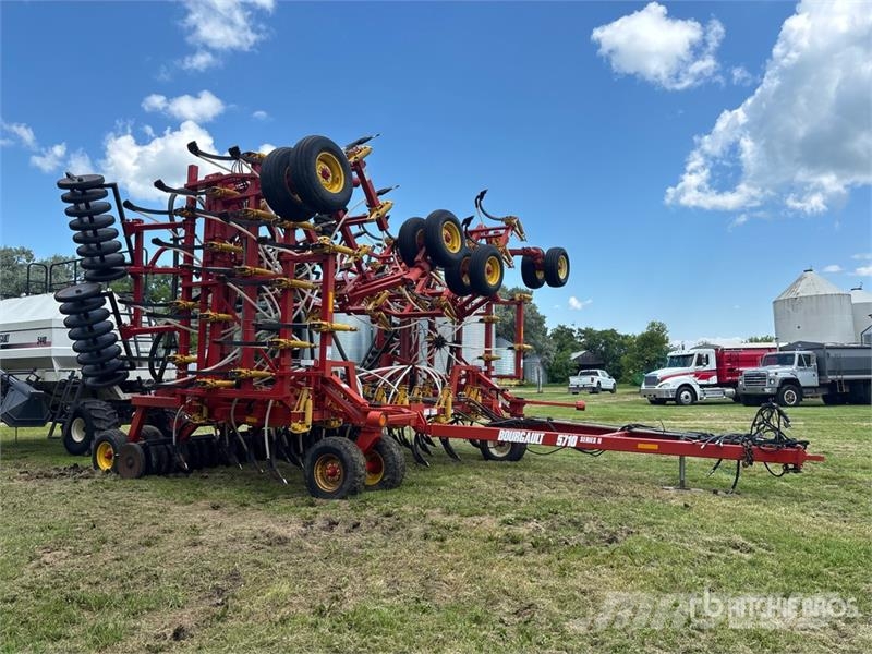 Bourgault 5710 50 ft Air Seeder Perfuradoras