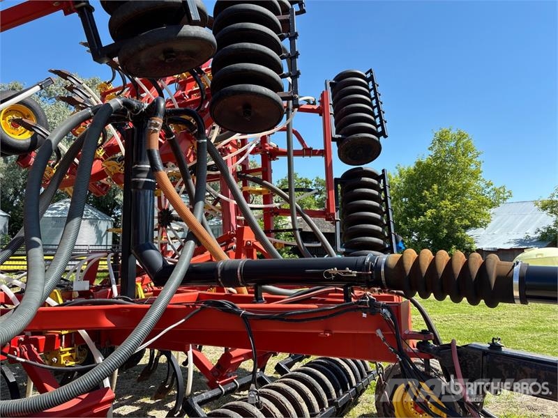 Bourgault 5710 50 ft Air Seeder Perfuradoras