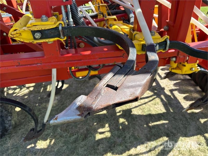 Bourgault 5710 50 ft Air Seeder Perfuradoras