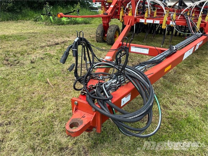 Bourgault 5710 50 ft Air Seeder Perfuradoras