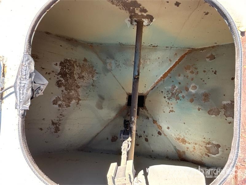 Bourgault 5710 50 ft Air Seeder Perfuradoras