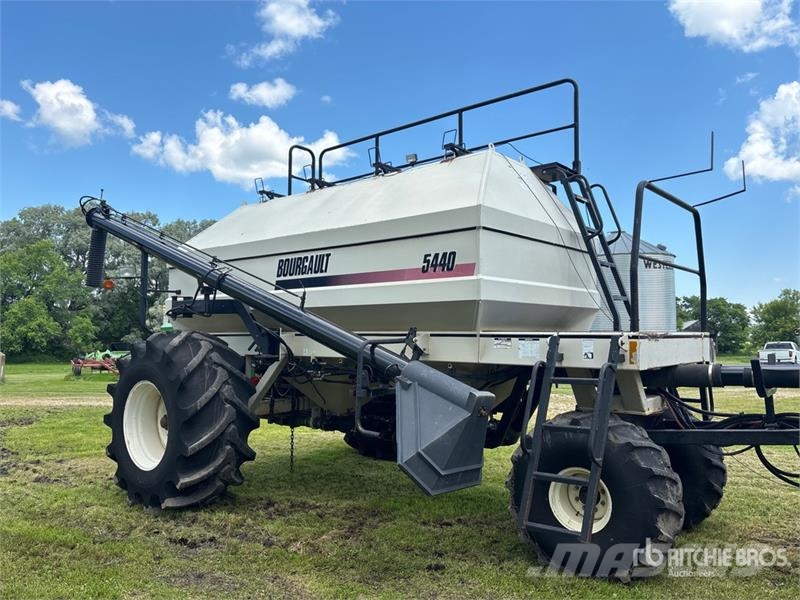 Bourgault 5710 50 ft Air Seeder Perfuradoras