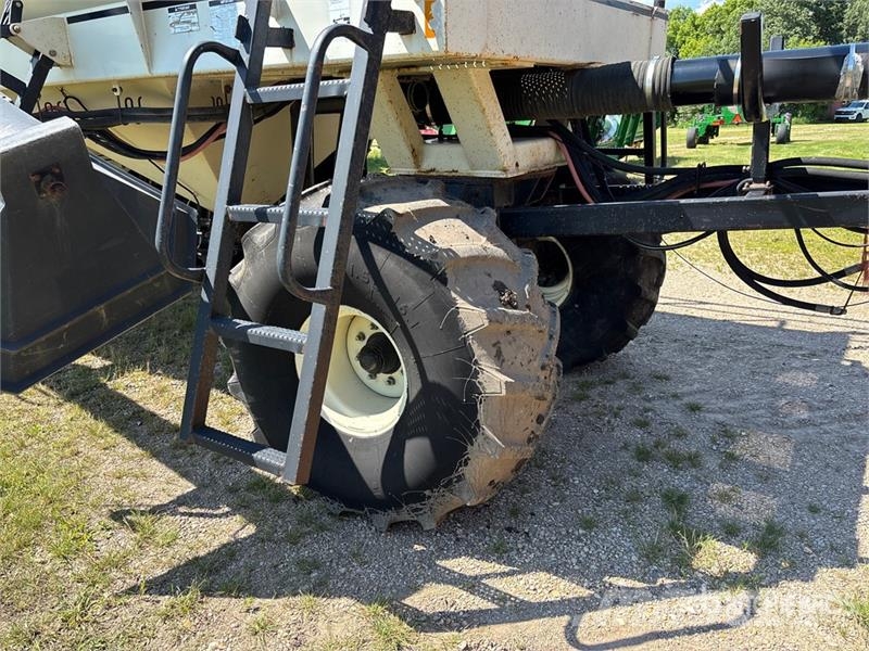 Bourgault 5710 50 ft Air Seeder Perfuradoras