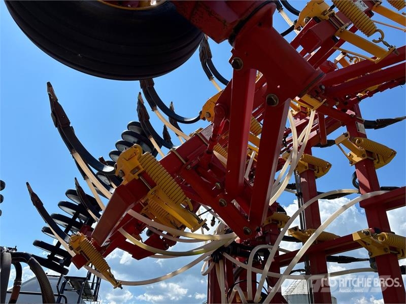 Bourgault 5710 50 ft Air Seeder Perfuradoras