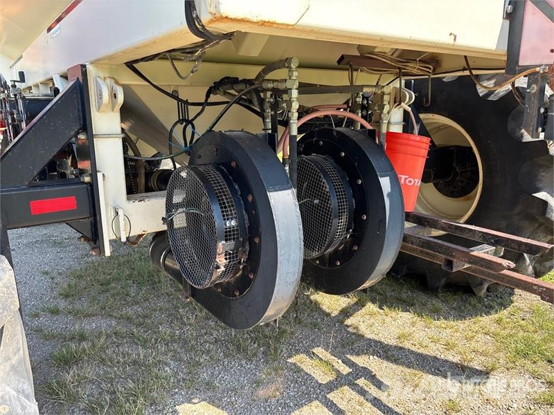 Bourgault 5710 50 ft Air Seeder Perfuradoras