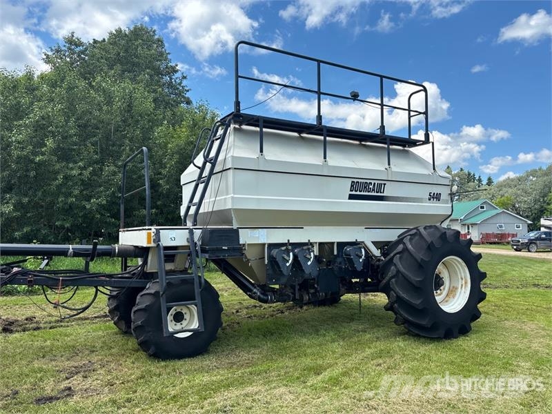 Bourgault 5710 50 ft Air Seeder Perfuradoras