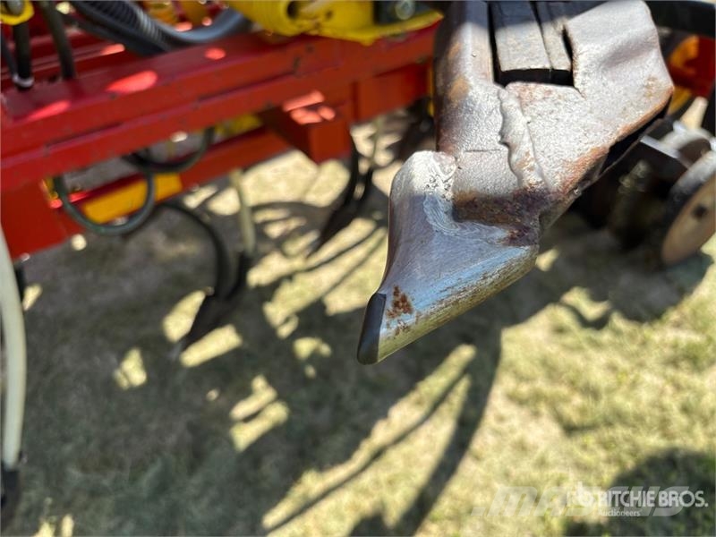 Bourgault 5710 50 ft Air Seeder Perfuradoras