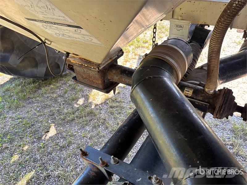 Bourgault 5710 50 ft Air Seeder Perfuradoras